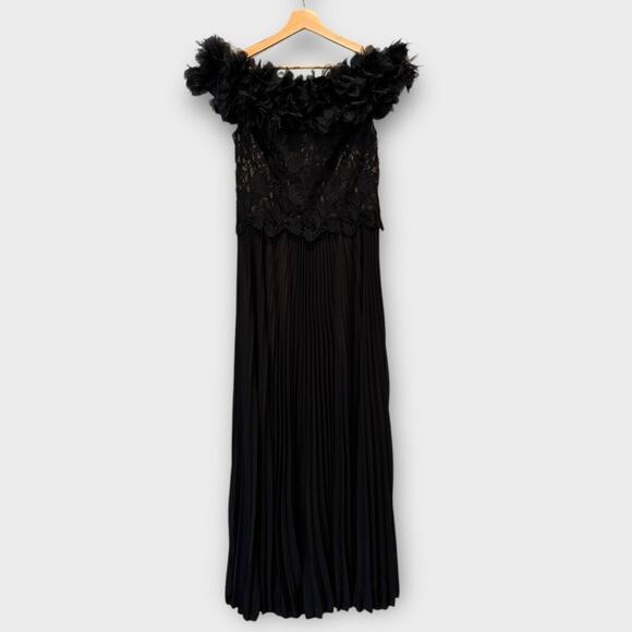 Tadashi Shoji Off the Shoulder Lace Bodice Gown Size 4 - Picture 5 of 13